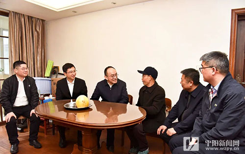 ��Ҫ�š������װ����쵼��չ�´�ο�ʻ