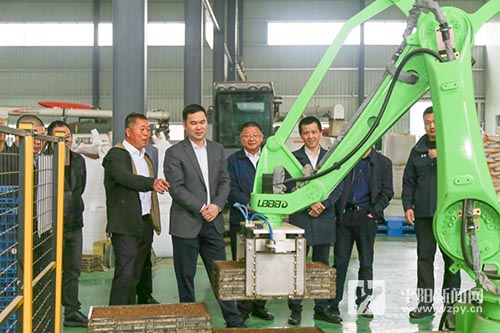 ��Ҫ�š��¹��׵����ص������Ƭ����չ�ʹ�����������